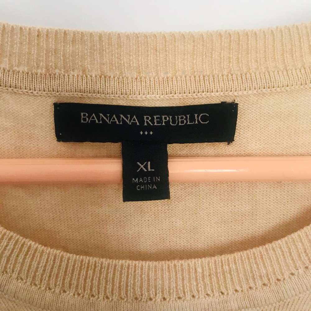 Banana Republic knit shirt
